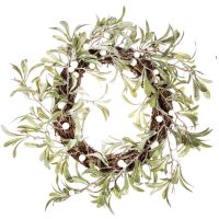 Artificial Christmas wreaths | Christmas decor | Shelf Edge UK